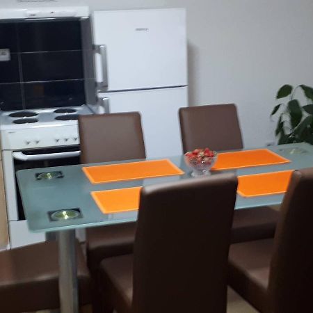 Apartmani Tajra Visoko Esterno foto
