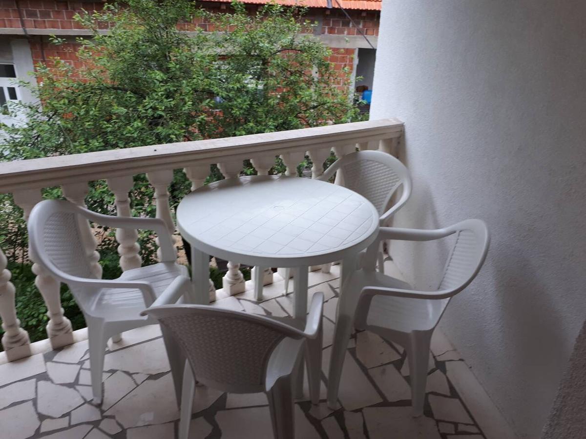 Apartmani Tajra Visoko Esterno foto