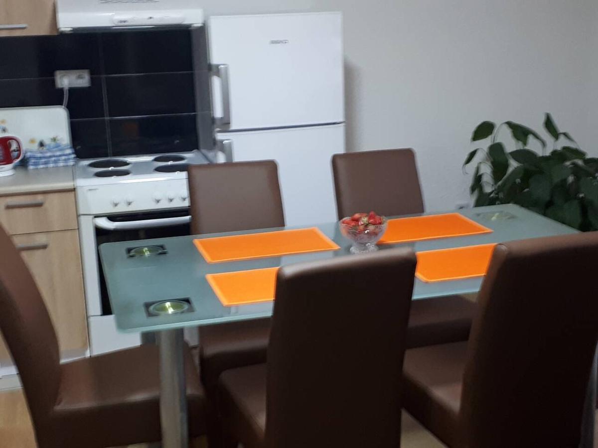 Apartmani Tajra Visoko Esterno foto